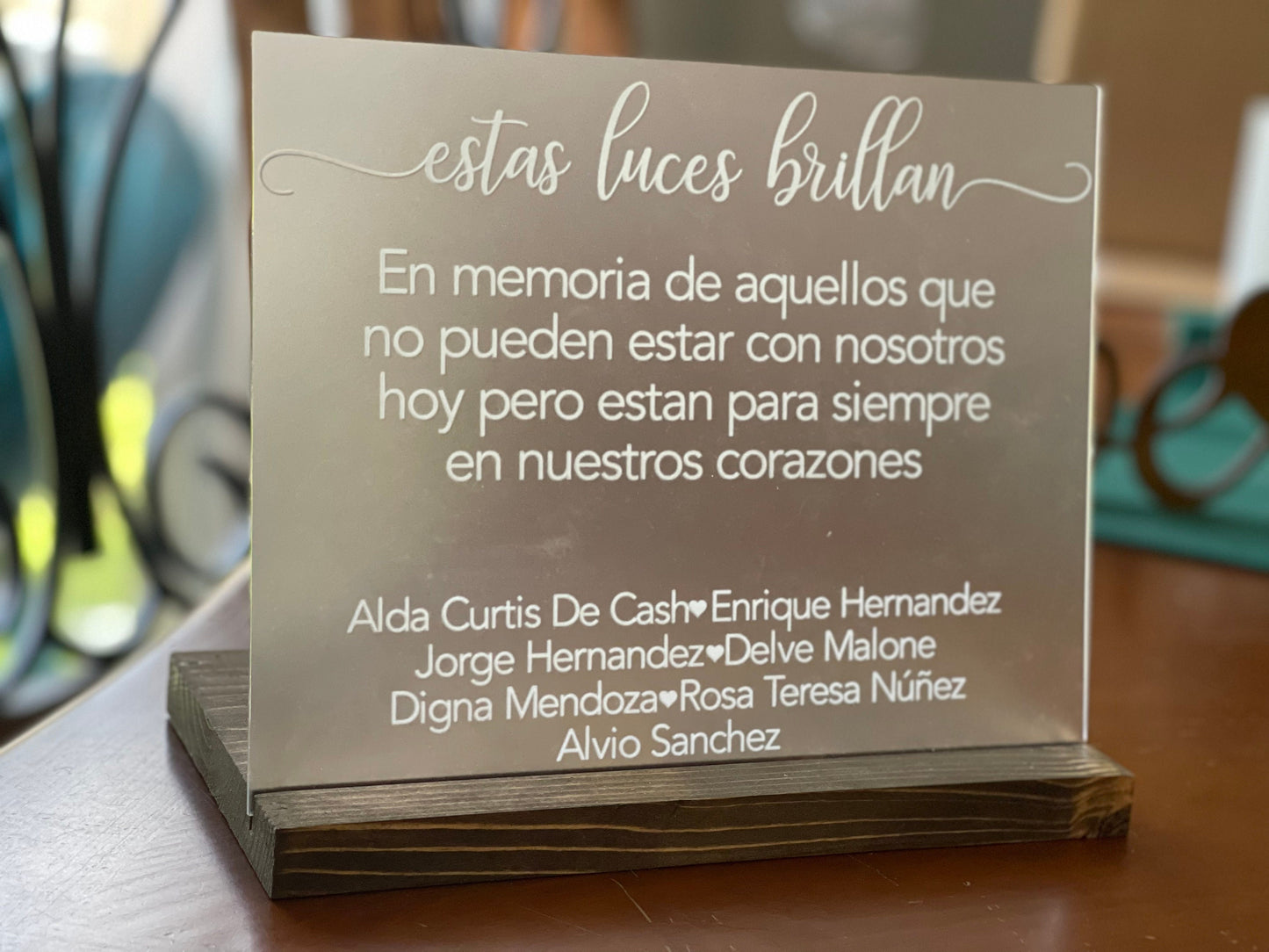 Wedding memorial sign, Estas luces brillan, These candles burn sign