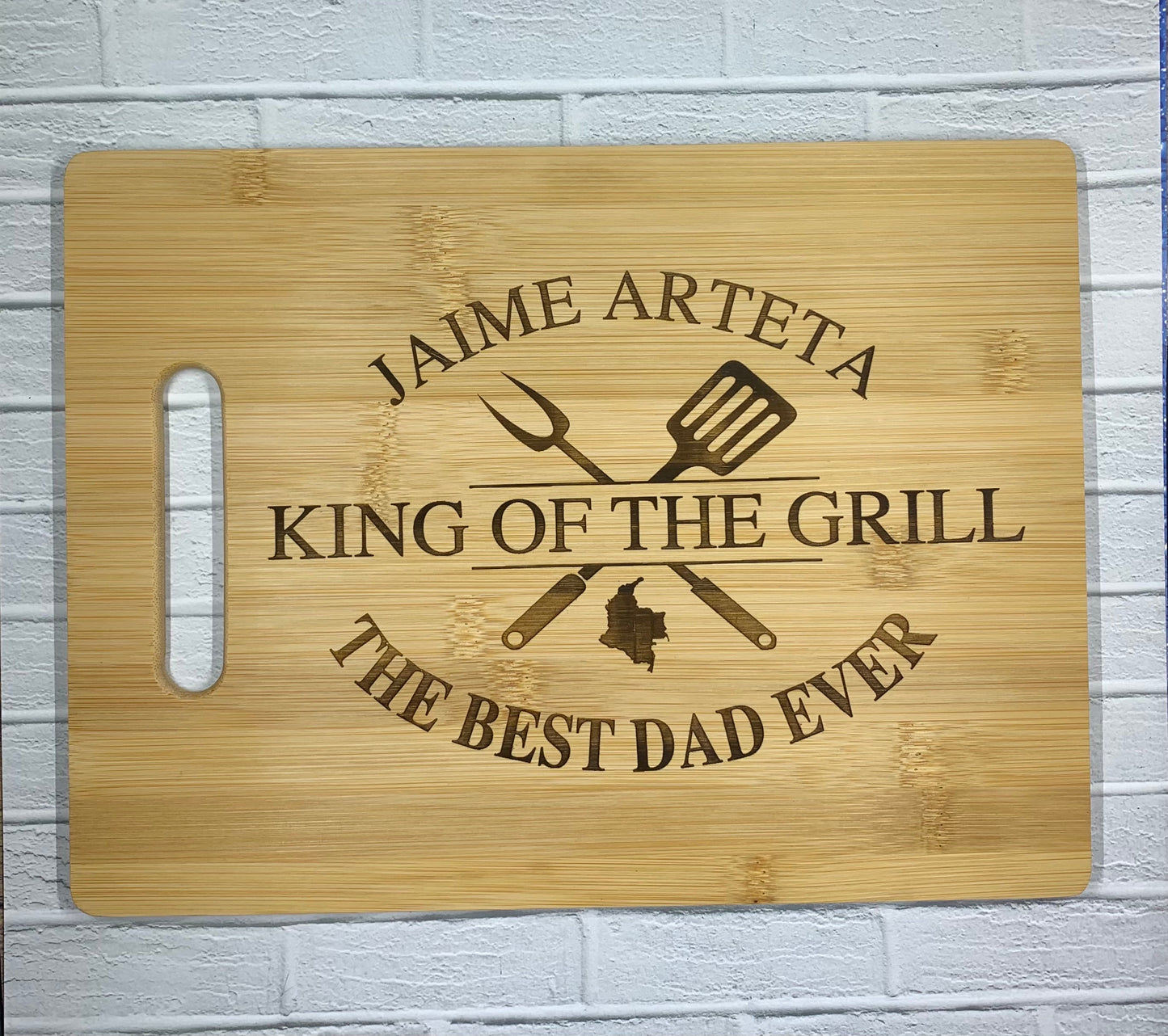 Personalized cutting board ⎮ engraved cutting board ⎮ Personalized gifts ⎮ Gifts for dad ⎮ King of the Grill ⎮ Grilling gifts