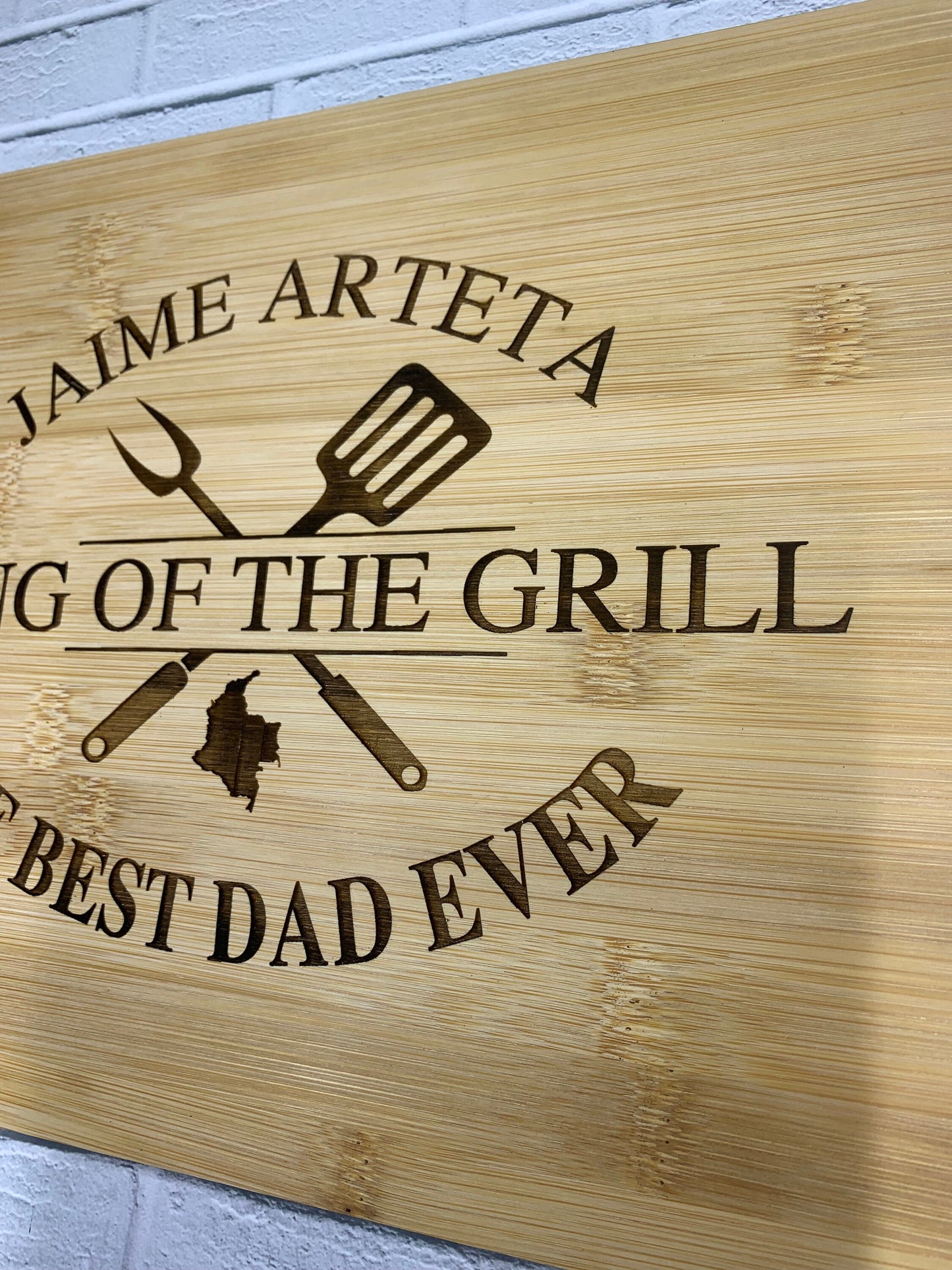 Personalized cutting board ⎮ engraved cutting board ⎮ Personalized gifts ⎮ Gifts for dad ⎮ King of the Grill ⎮ Grilling gifts